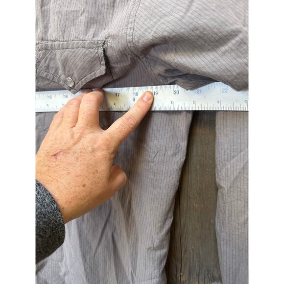 Guess - Men’s Button Down Shirt - Medium - Y2K Embroidered - Picture 8 of 8